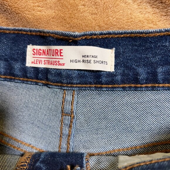 Levi Signature Heritage High Rise Women W28 Cut Off Stretch Denim Blue Short (O) - Picture 4 of 8